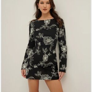 Commense Black and White Sheath Dress with Bell Sleeves